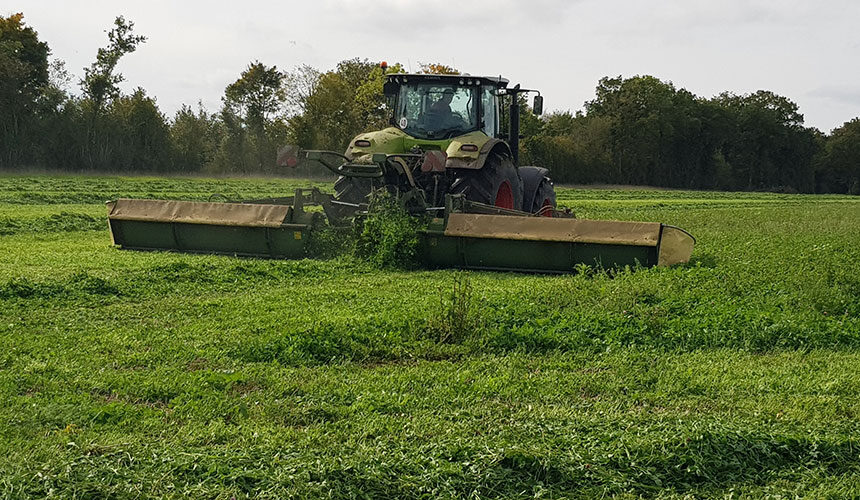 Unsuitable tyres can damage grasslands