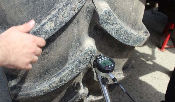 Are there solutions for out-of-round tractor tyres?