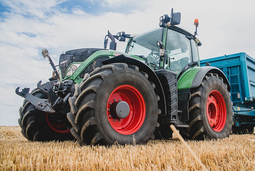Maxi Traction IF agricultural tyres to improve your yields