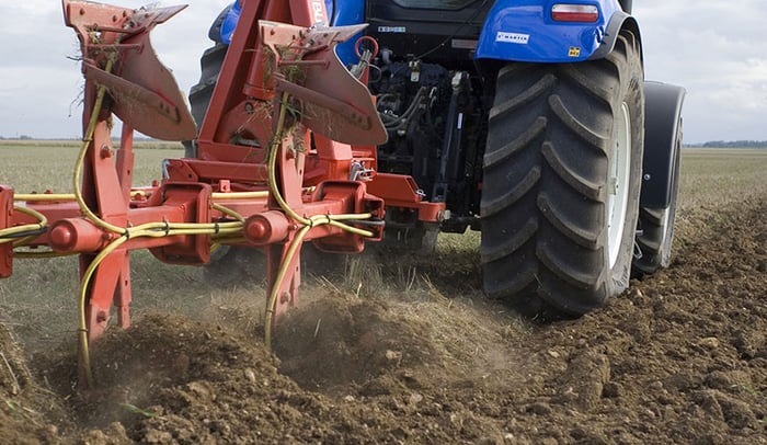 Firestone Maxi traction IF pour une utilisation aux champs