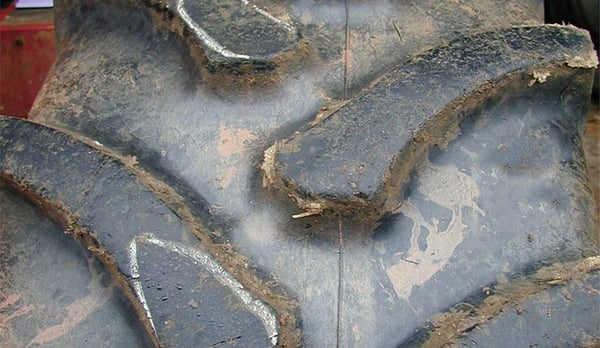 Lug wear on one side of the tyre only