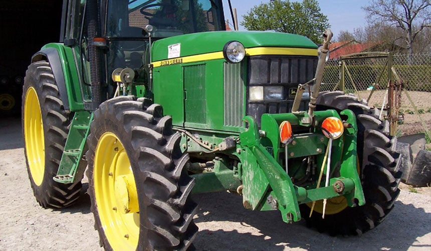 Firestone Performer 95 narrow tyre with steel belt