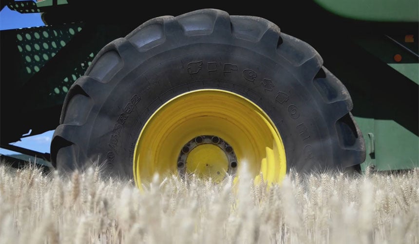 Firestone’s Maxi Traction Harvest 800/65R32