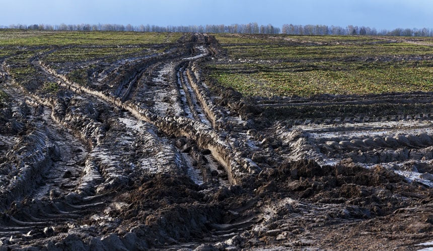 Damage to farm land linked to the use of unsuitable agricultural tyres