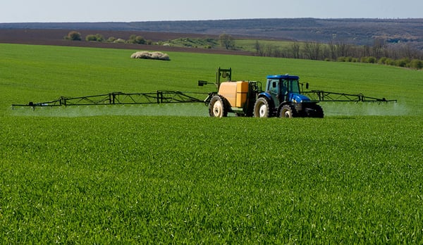 Particularities for the agricultural tyres of a trailed sprayer