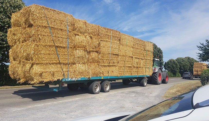 Reducing the load helps to avoid overly rapid wear to agricultural tyres